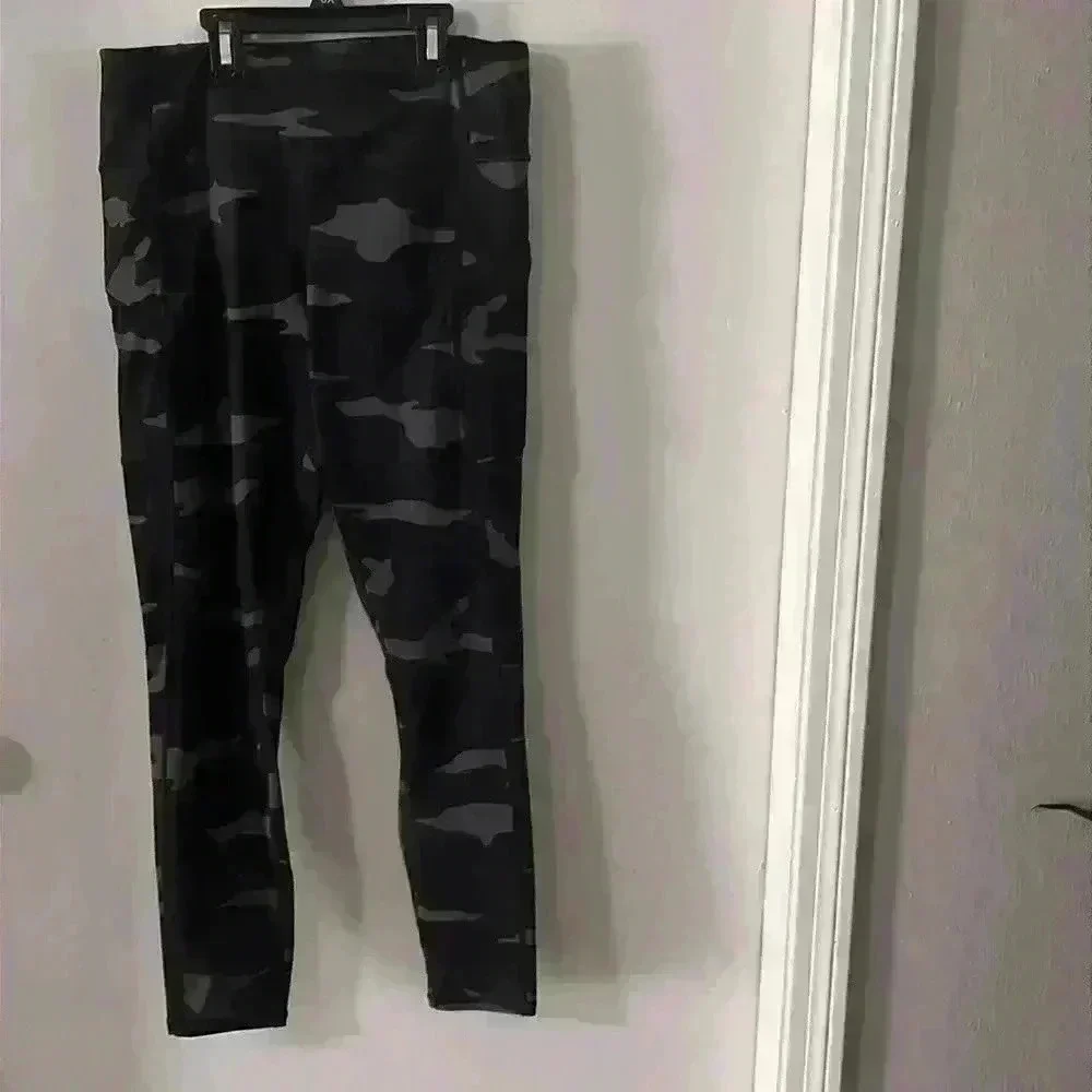 Athleta High Rise Chit Chat Tight - Picture 3 of 14